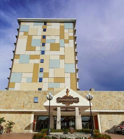 Pamulinawen Hotel Laoag Exteriör bild