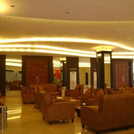 Pamulinawen Hotel Laoag Exteriör bild