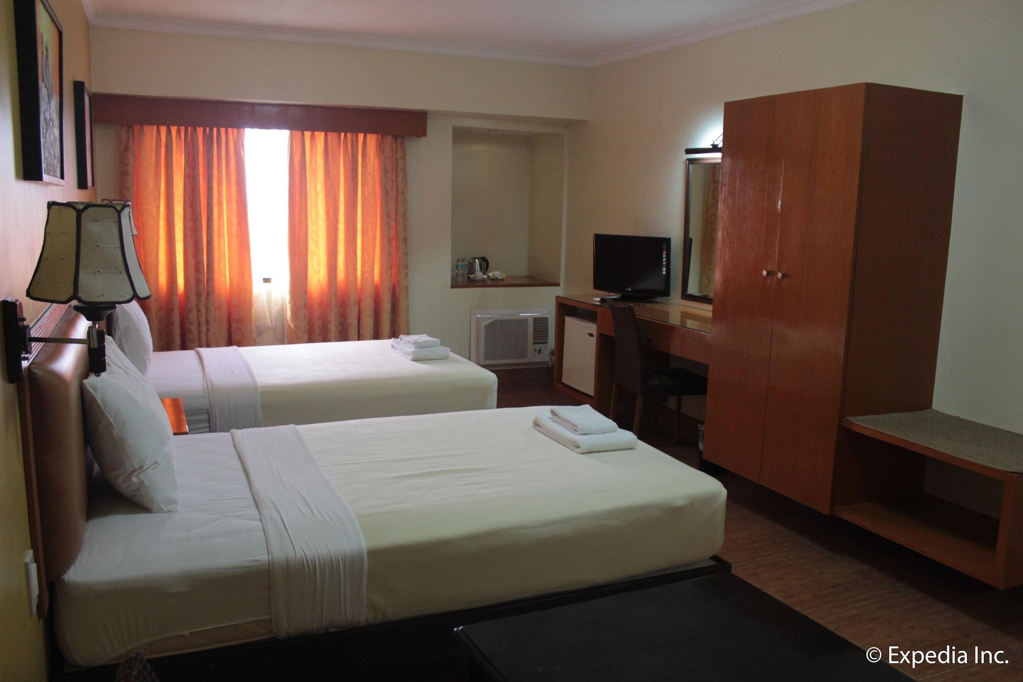Pamulinawen Hotel Laoag Exteriör bild